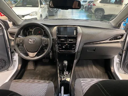 YARIS XLS 4P CVT 2024- imgN°7